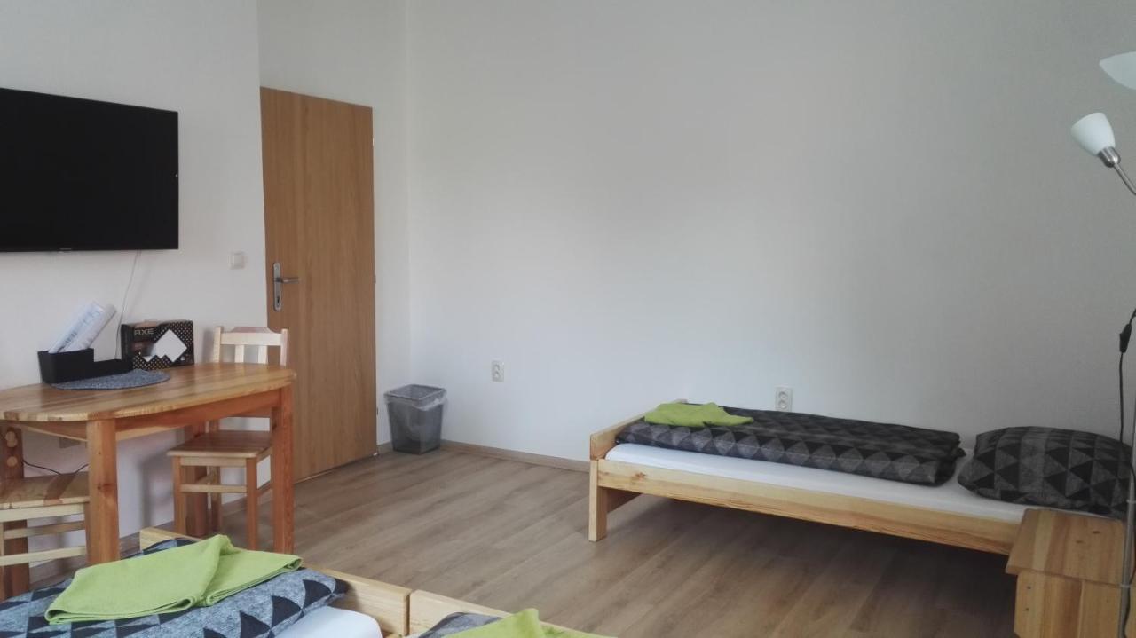 Apartmany Opolany ภายนอก รูปภาพ