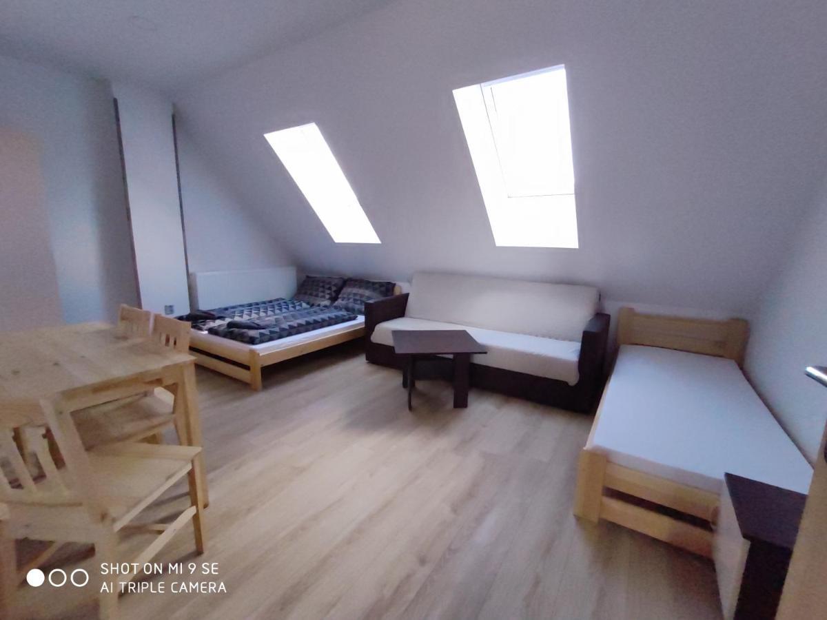 Apartmany Opolany ภายนอก รูปภาพ
