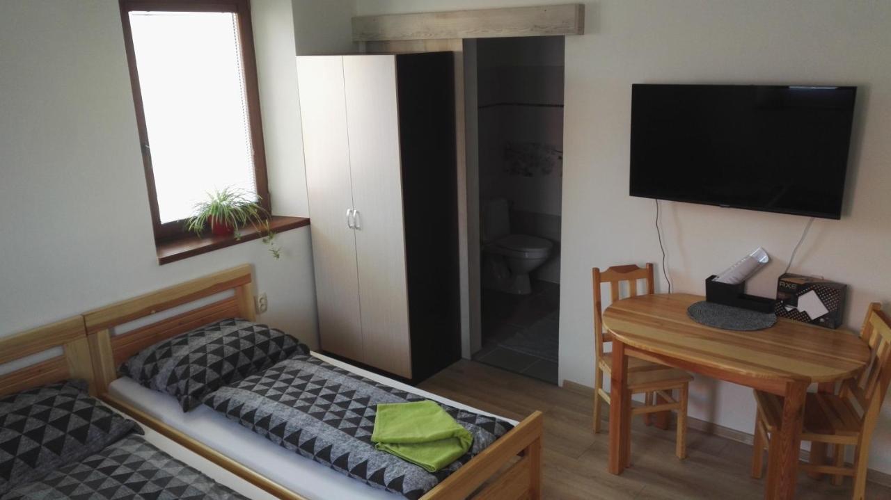 Apartmany Opolany ภายนอก รูปภาพ