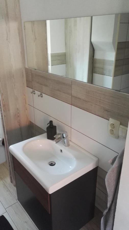 Apartmany Opolany ภายนอก รูปภาพ