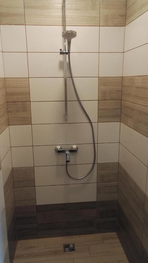 Apartmany Opolany ภายนอก รูปภาพ