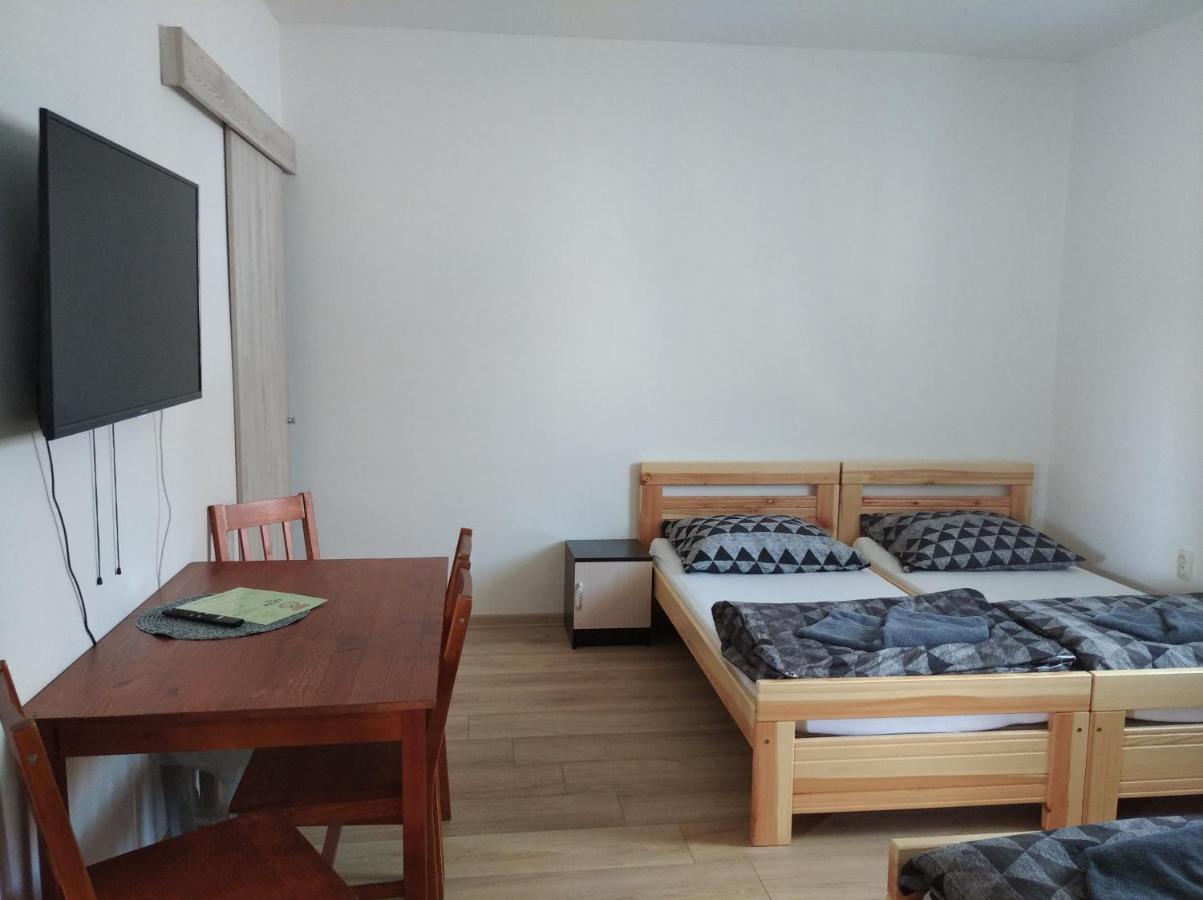 Apartmany Opolany ภายนอก รูปภาพ
