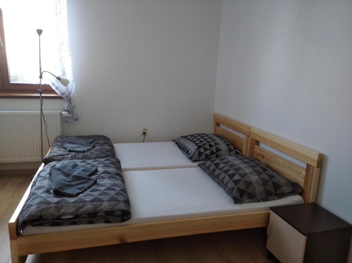Apartmany Opolany ภายนอก รูปภาพ