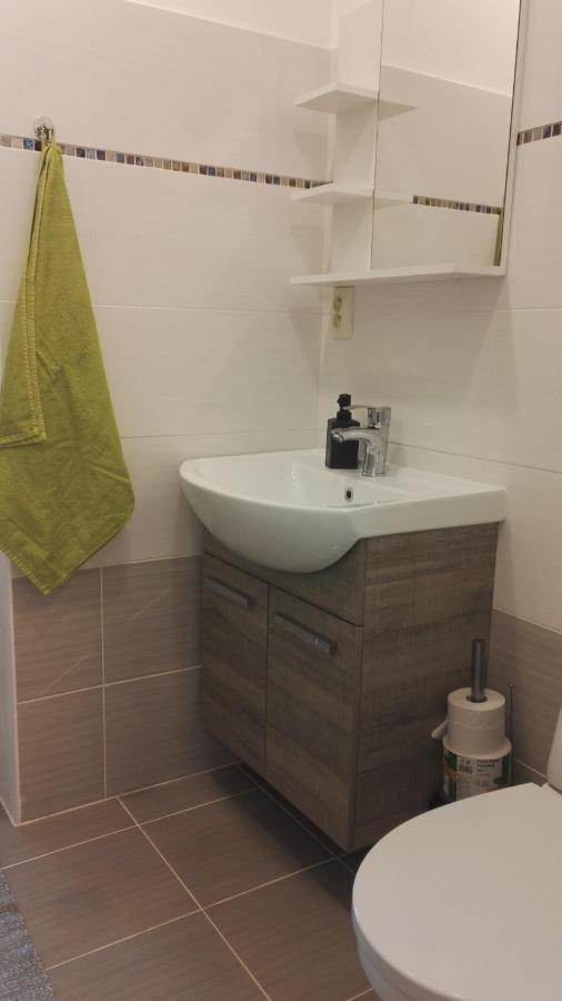 Apartmany Opolany ภายนอก รูปภาพ